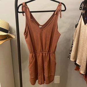Aerie rust romper small